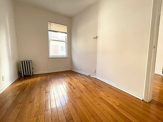5th image of 256 W 93rd St