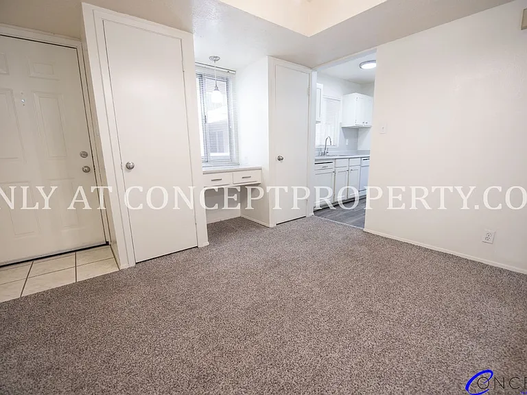 Foothill Terrace — Photo 44