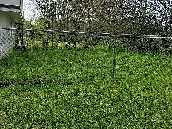 2nd image of 18911 Frederick Dr