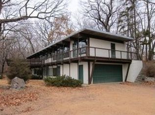 2830 Maplewood Rd, Wayzata, MN 55391