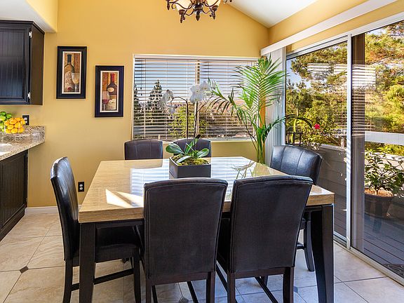 Dining area w/ amazing views