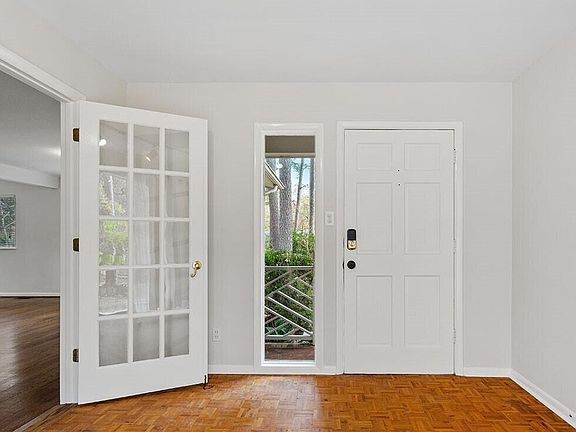 4th image of 3520 Courtland Dr
