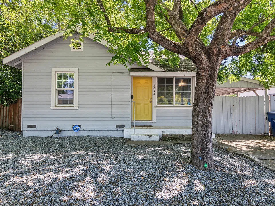 2032 South Ave