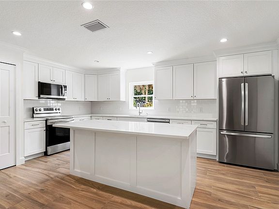 5th image of 479 High Hawk Cir