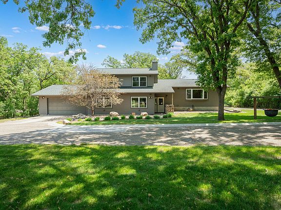 2nd image of 2000 Schmidt Ct SE