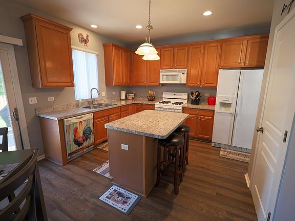 5th image of 25133 W Gates Ln