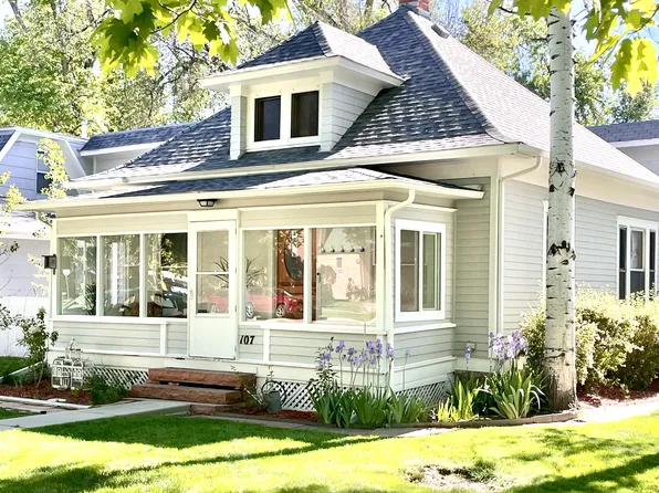 348 Collyer St, Longmont, CO 80501