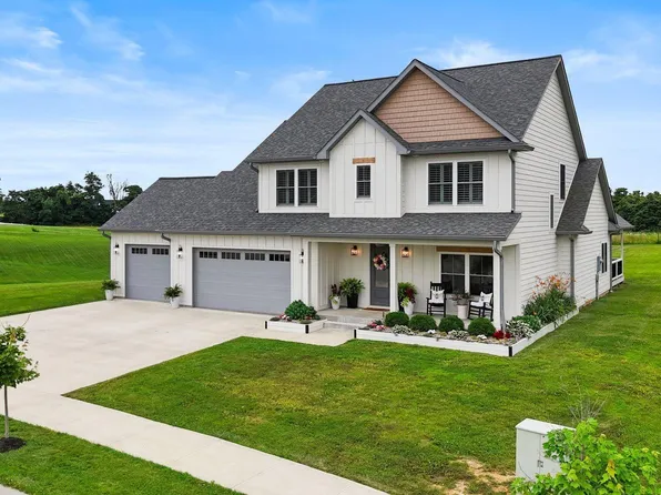 4685 N Triple Crown Dr, Bloomington, IN 47404