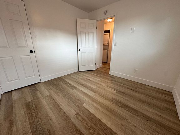 3rd image of 5405 Imperial Ave APT 2