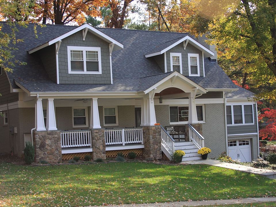 1st image of 401 John Marshall Dr NE