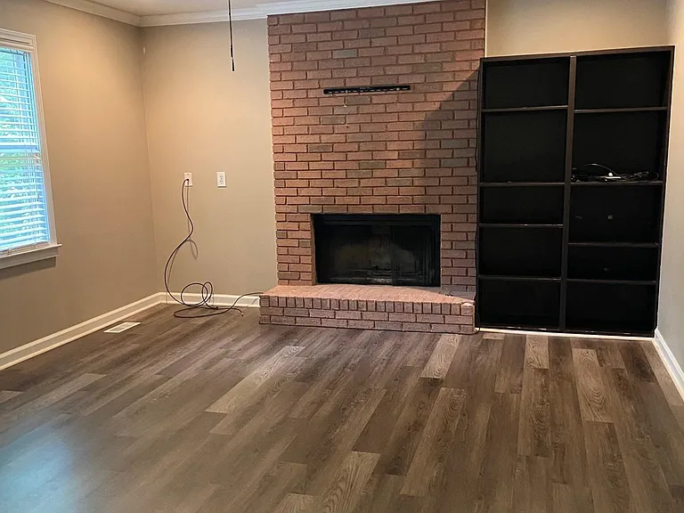 1979 Tanglewood Dr — Photo 16