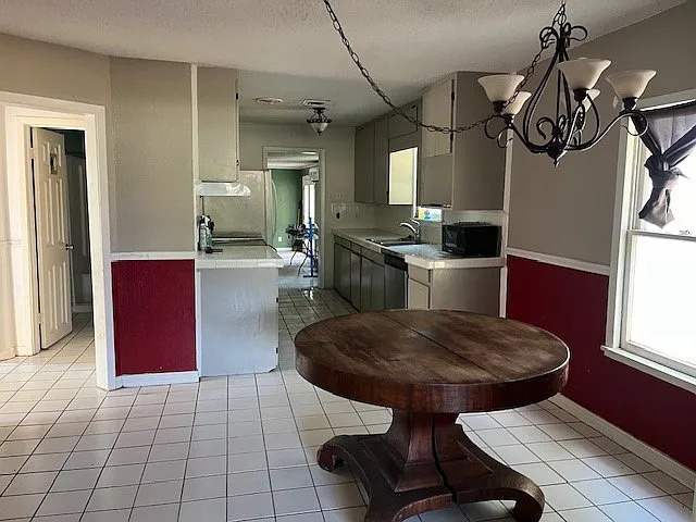 902 S Lamont St — Photo 4
