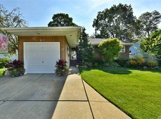 163 Broadway, Massapequa Park, NY 11762