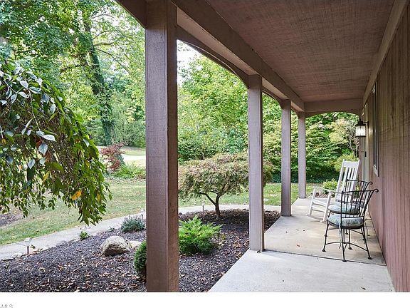 4th image of 1573 Plantation Dr