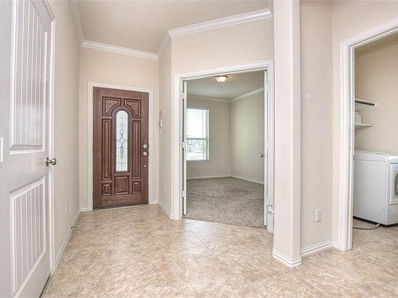 4th image of 1233 Gaviota Ln