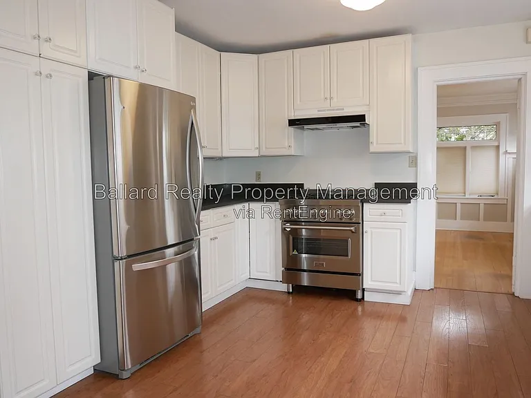 6235 22nd Ave NE — Photo 9