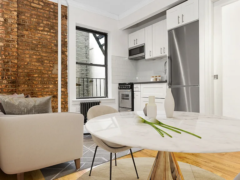 1413 York Ave #7 — Photo 3