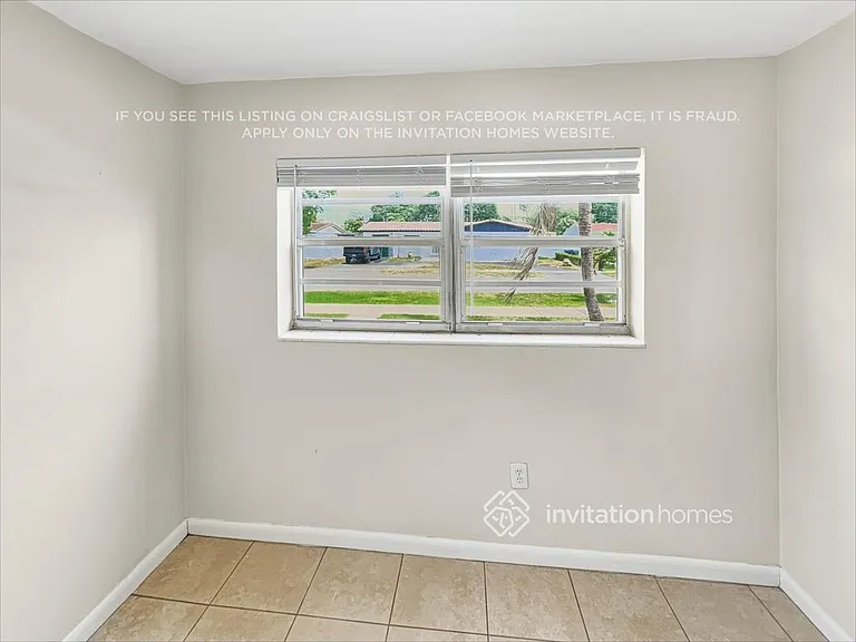 1270 NW 196th St — Photo 18