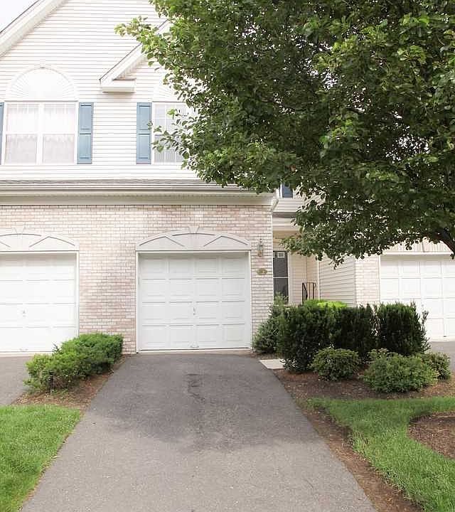 1st image of 513 Coventry Dr