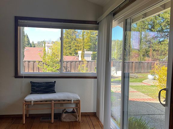 5th image of 34 Williams Dr