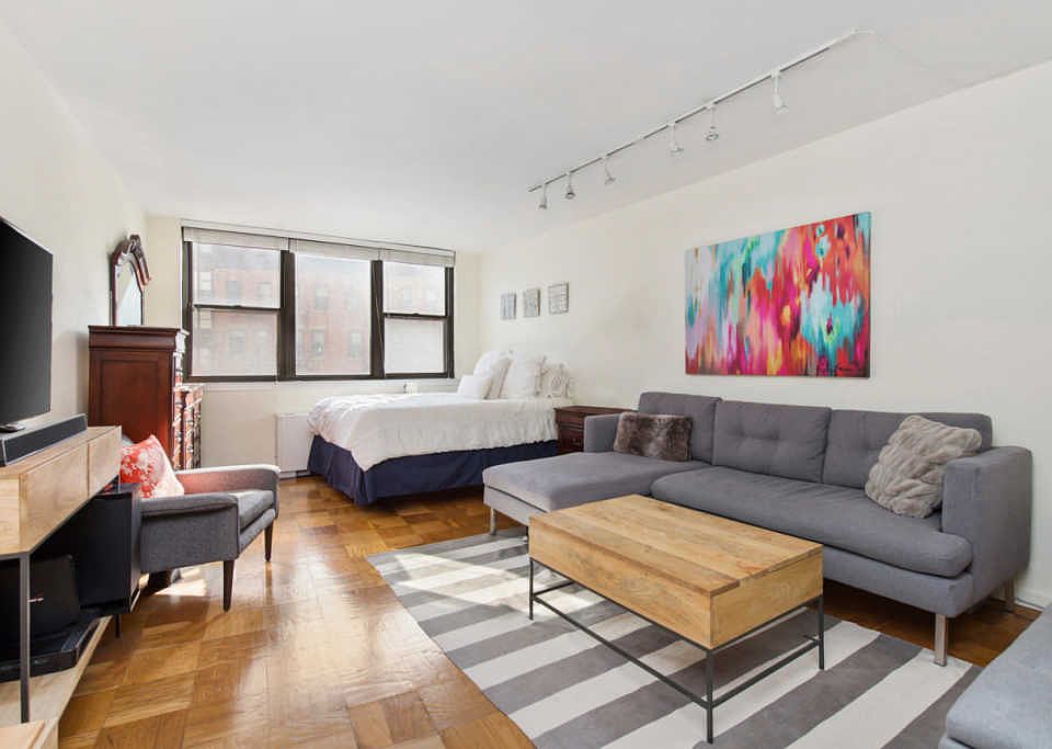 1st image of 225 E 36th St APT 4H