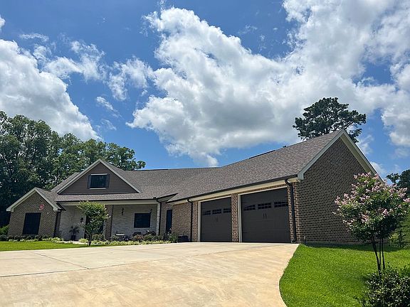 2nd image of 373 Northwood Dr