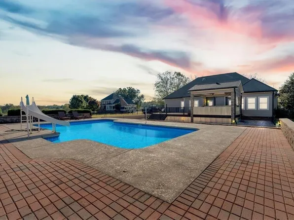 14 Ravenfield Rd, Taylorsville, GA 30178