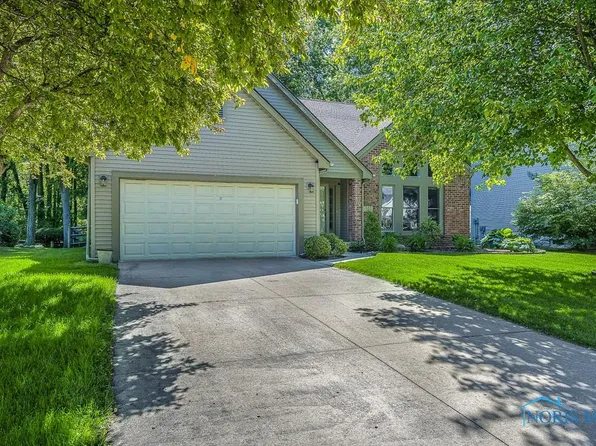 327 Manakiki Dr, Holland, OH 43528