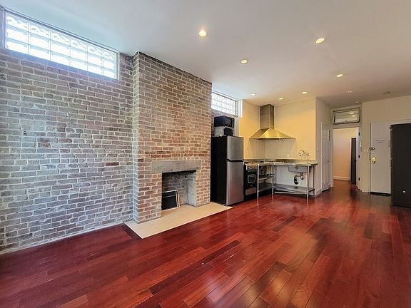 5th image of 106 Charles St APT 4