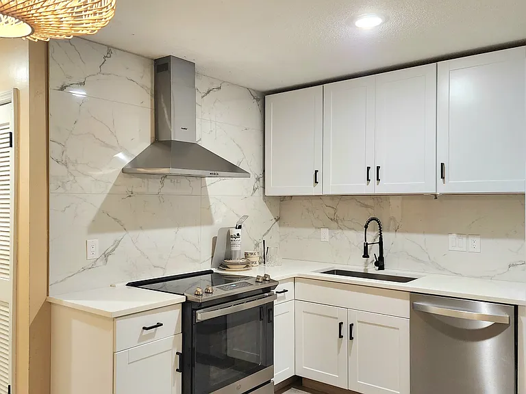 260 Fleming Rd #D — Photo 1