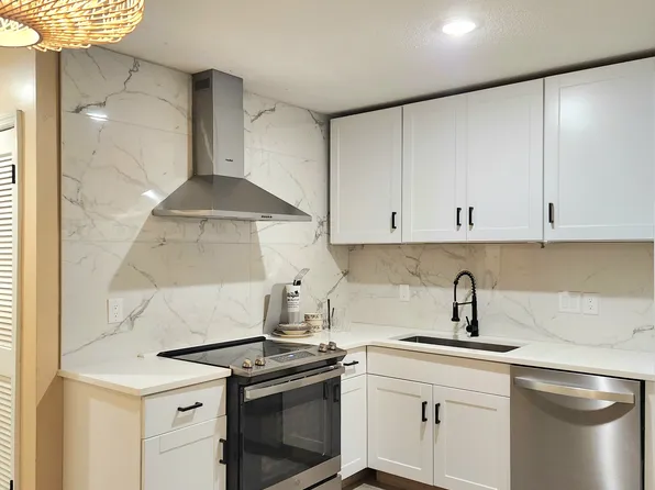 260 Fleming Rd Unit D, Charleston, SC 29412