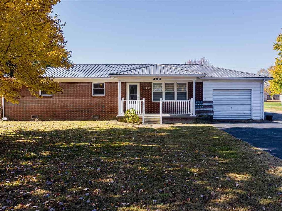 1st image of 490 Sharon Dr