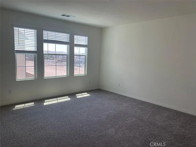 16725 Stags Leap Ln — Photo 2