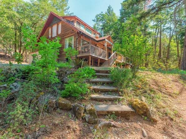 4050 Placer Rd, Wolf Creek, OR 97497