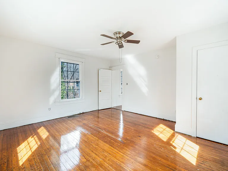 228 Newcomb Dr — Photo 24
