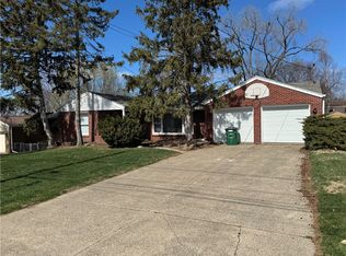 7023 Sunset Ter, Windsor Heights, IA 50324