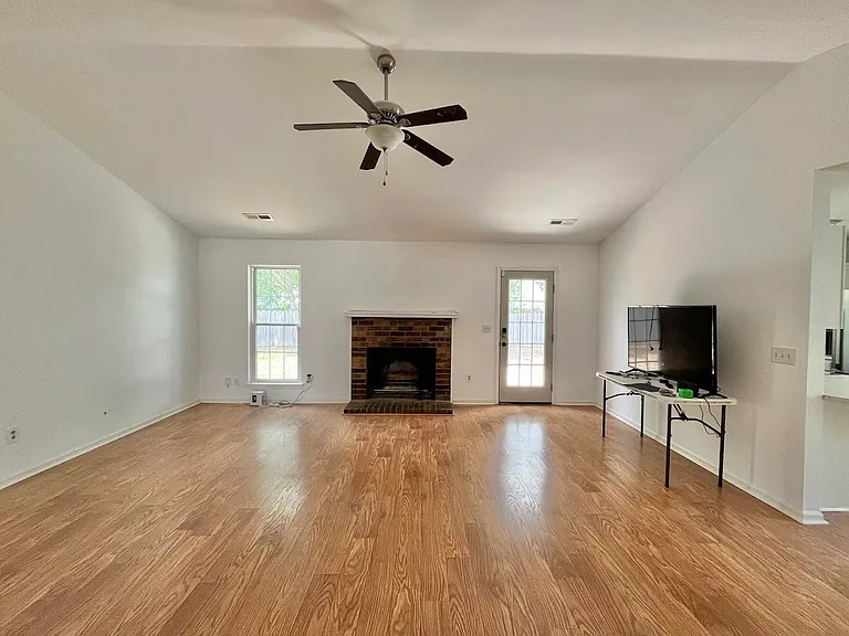 8486 William Moultrie Dr — Photo 6