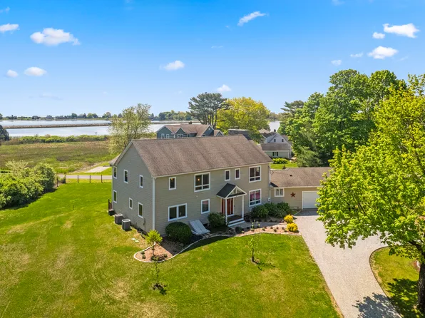 32 Willard Avenue, Old Saybrook, CT 06475