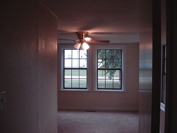 5th image of 401 N Washington Ave