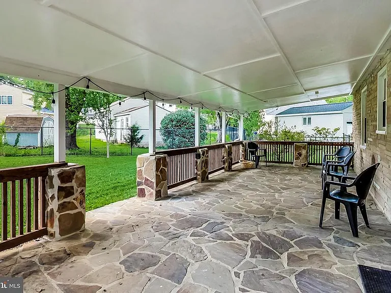 6641 Barrett Rd — Photo 39