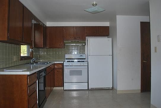 2nd image of 74 Berehaven Dr #1