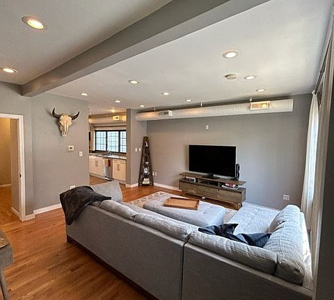 4th image of 2902 W McLean Ave #2