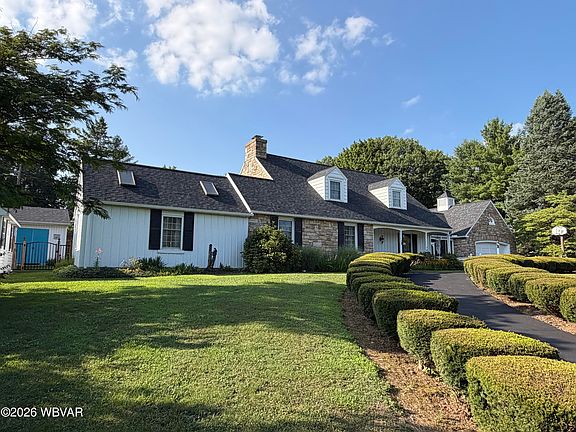5th image of 908 Hillcrest Ln