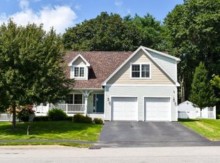 34 Carnation Dr, Gorham, ME 04038