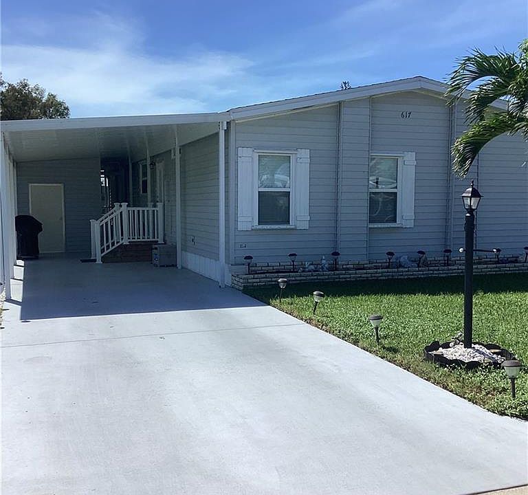 1st image of 617 Charlemagne BLVD