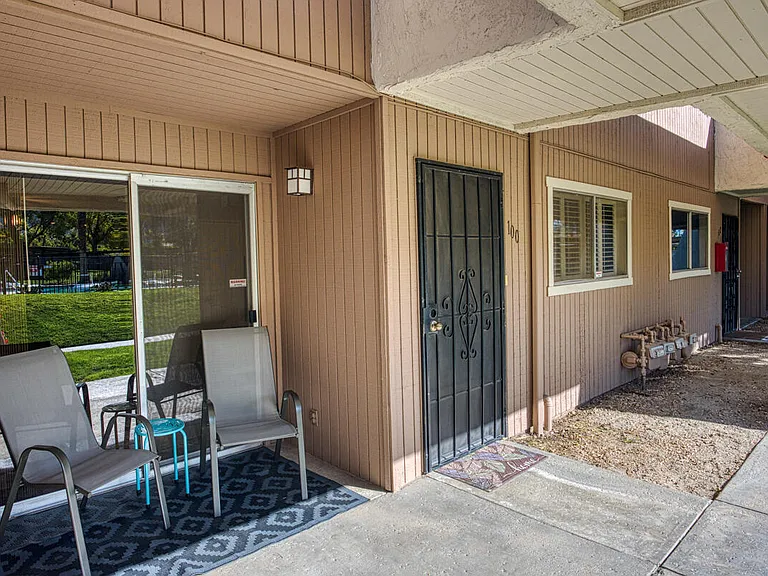 420 N Villa Ct #100 — Photo 24