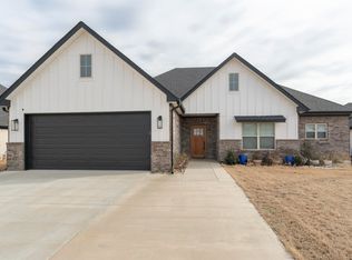 115 Corniche Ln, Maumelle, AR 72113