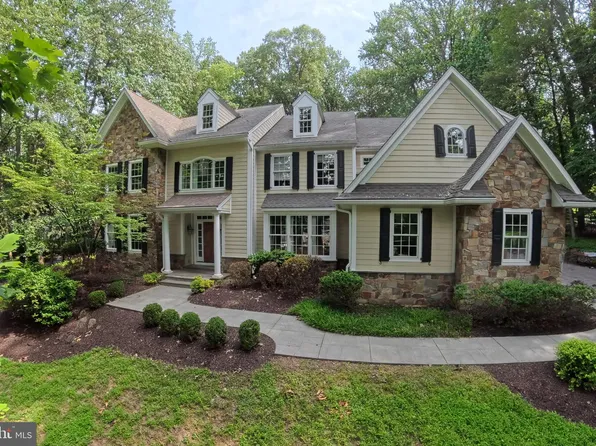 60 Pugh Rd, Wayne, PA 19087