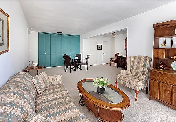 2nd image of 226-26 Union Tpke APT 2H