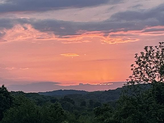 4th image of 452 Red Sunset Ct